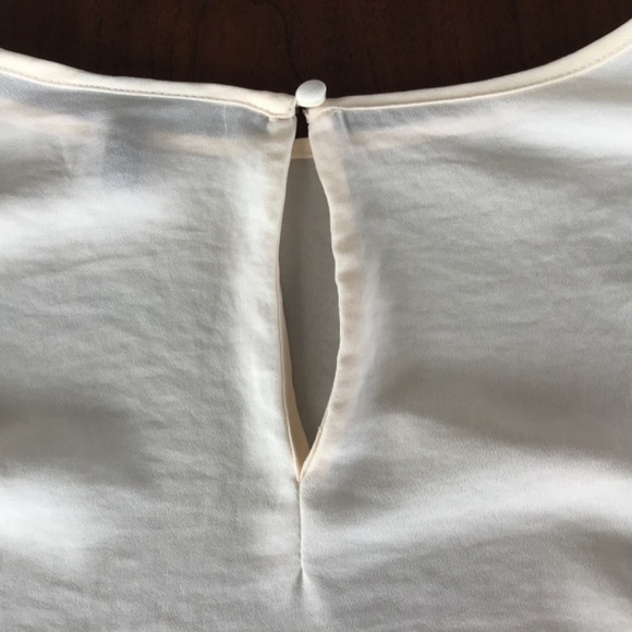 Who What Wear womens M cream lace ruffled embroidered long sleeve blouse keyhole - Picture 4 of 12